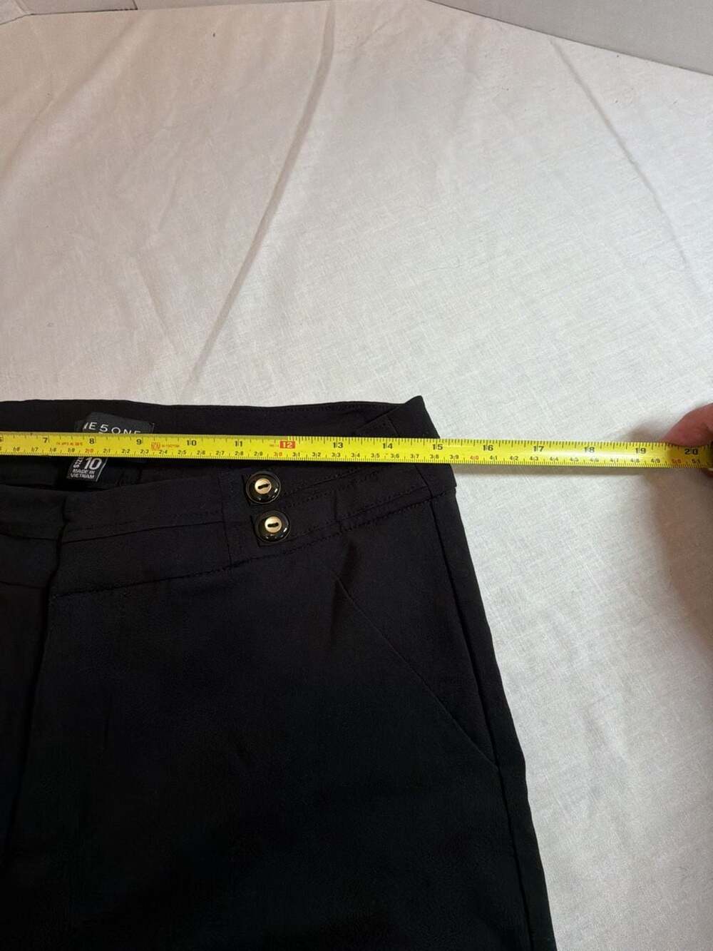 One5One Miracle Ab-Shaper Black High-Waist Button-Accent Shorts Size 10 - Picture 5 of 6